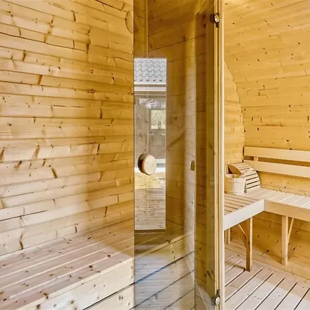 Locan - 1-2km From The Sea By Interhome Feriehus